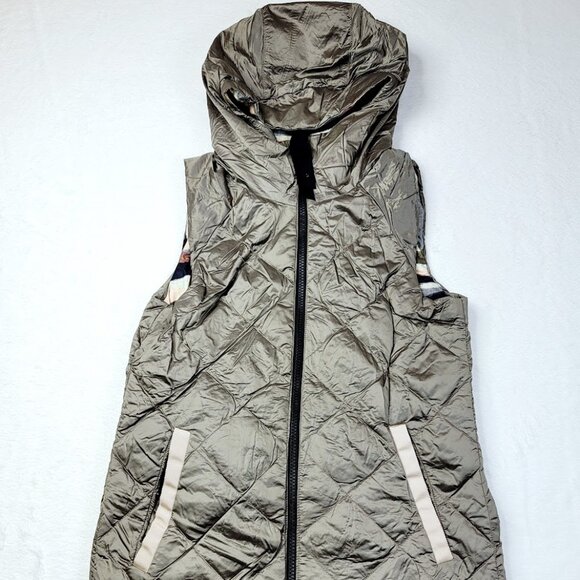 Lululemon Women's Cashew Coast Camo Butter The Fluffiest Puffer Vest Size 4 - Picture 2 of 7